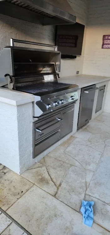 Clean BBQ grill grates after professional service